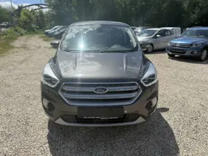 Ford Kuga 1,5 Titanium +Xenon Unfall fahrzug nicht fahrbreit