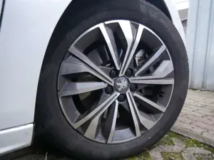 Peugeot 508 Allure Pack Hybrid 225 EAT8 SHZ NAVI ACC Bild 5