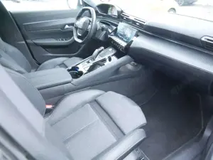 Peugeot 508 Allure Pack Hybrid 225 EAT8 SHZ NAVI ACC Bild 2