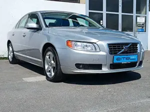 Volvo S80 Lim. D5 Momentum 2,4 d Vollleder Klima PDC Bild 2