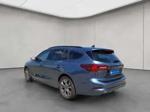 Ford Focus Turnier 1.0 EcoBoost Hybrid ST-LINE X Bild 3