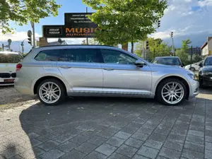 Volkswagen Passat Variant Comfortline/Navigation/Xenon/AHK Bild 5