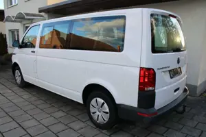 Volkswagen T6 Kombi DSG LR Navigation Klimaanlage PDC AHK 9-Sitze Bild 4