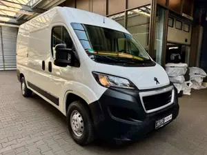 Peugeot Boxer 2.2 HDi L2H2 3,3t KLIMA 3-SITZER PDC DAB Bild 2
