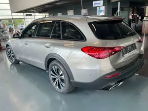 Mercedes-Benz C 220 d 4Matic T All Terrain Bild 4