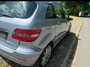 Mercedes-Benz B 200 B 245