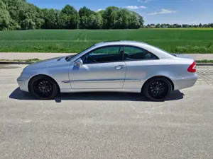 Mercedes-Benz CLK 320 CLK Coupe 320 Avantgarde