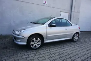 Peugeot 206 1.6 16V Cabrio Radio Klima 2.Hand Tüv Neu Bild 3