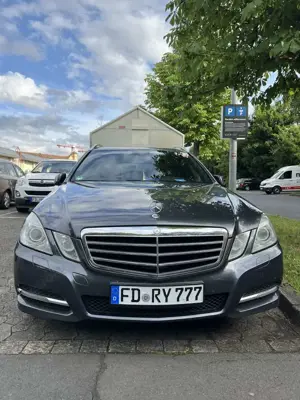 Mercedes-Benz E 220 T CDI DPF BlueEFFICIENCY 7G-TRONIC Avantgarde