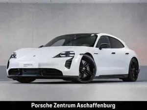 Porsche Taycan Turbo S SportDesign Paket Carbon Burmester