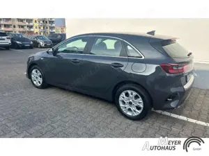 Kia Ceed / cee'd Vision 1.6 CRDi Mild Hybrid  Komfort-Plus+Rückfahr Bild 4