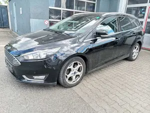 Ford Focus 1.5 Titanium Automatik Euro6 Navi Rückfa-Kamera