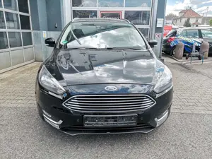 Ford Focus 1.5 Titanium Automatik Euro6 Navi Rückfa-Kamera Bild 2