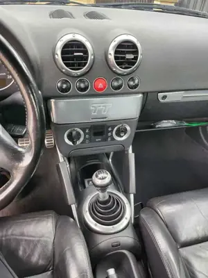 Audi TT 1.8 T Roadster (110kW)