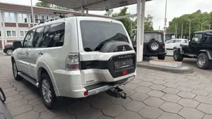 Mitsubishi Pajero 3.2 DI-D Top (5-trg.) Bild 3