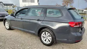 Volkswagen Passat Variant 1.6 TDI DSG* ACC*LAN*Navi*Kamera* Bild 3