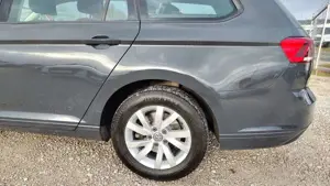 Volkswagen Passat Variant 1.6 TDI DSG* ACC*LAN*Navi*Kamera* Bild 4