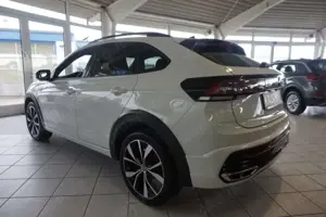 Volkswagen Taigo TAIGO 1.5 TSI R-LINE KAM MATRIX ACC KESSY BEATS 18 Bild 4