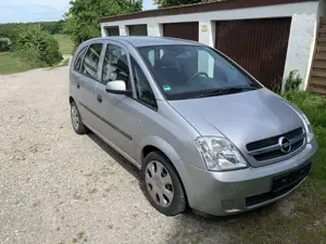 Opel Meriva 1.6 16V (Essentia)