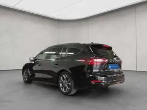 Ford Focus Turnier 1.0 EcoBoost Hybrid ST-LINE Bild 3