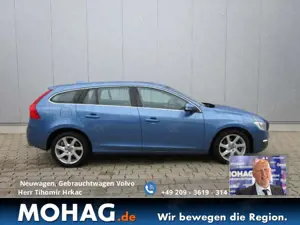 Volvo V60 MOMENTUM SITZHEIZUNG PARKSENSORIK SCHIEBEDACH 6 GA