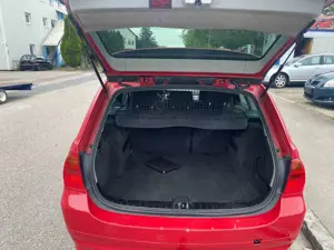 BMW 318 318i Touring Bild 4