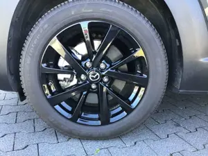 Mazda MX-30 35,5 kWh e-SKYACTIV 145 PS First Edition Bild 3