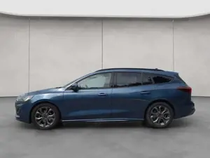 Ford Focus Turnier 1.0 EcoBoost Hybrid ST-LINE X Bild 2