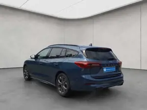 Ford Focus Turnier 1.0 EcoBoost Hybrid ST-LINE X Bild 3