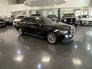 Mercedes-Benz E 220 d 4Matic Avantgarde*Ambiente*Panoramadach