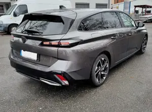 Peugeot 308 1.5 Blue-HDI Allure Pack Bild 3