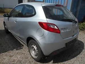 Mazda 2 Lim. 1.3 Independence Sport Bild 4