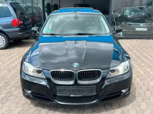 BMW 318 i Lim Motorschaden Automatik~Schiebedach~SHZ Bild 3