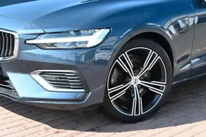 Volvo V60 T6 Inscription AWD PHEV HK*PANO*RFK*AHK* Bild 2