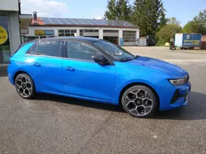 Opel Astra Lim. 5-trg. GS Line Bild 2