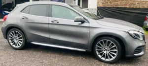 Mercedes-Benz GLA 250 4Matic GLA -Klasse / ALLRAD / SCHECKHEFT /  AMG