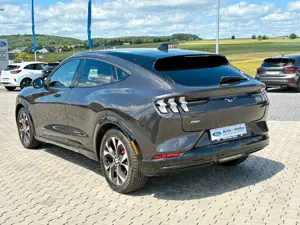 Ford Mustang Mach-E Premium AWD Extended Range PANO Bild 5