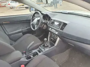 Mitsubishi Lancer 1.6 MIVEC ClearTec.72000 KM Bild 5