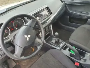 Mitsubishi Lancer 1.6 MIVEC ClearTec.72000 KM Bild 4