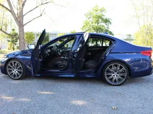 BMW M550 M550i xDrive BW|SoftClose|HUD|NightVision|GSD|ACC Bild 3