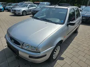 Ford Fiesta Style Family