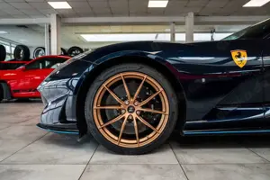 Ferrari 812 6.5 Superfast *Tailor Made*Blu Micalizzato* Bild 4