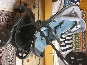 Neuwertigen Kinderwagen inkl. Sportwagen zu verkaufen