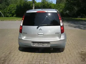 Mitsubishi Colt Colt  5-Türer 1.3 Automatik Invite Bild 5