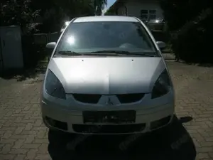 Mitsubishi Colt Colt  5-Türer 1.3 Automatik Invite Bild 2