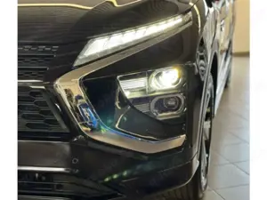 Mitsubishi Eclipse Cross Mitsubishi Plug-In Hybrid Plus MJ21.7 m. Select-Pa Bild 4