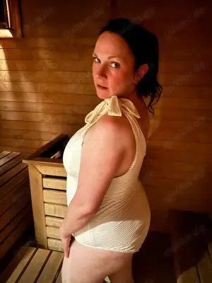 Waats App Cam Sex Deutsche Saskia