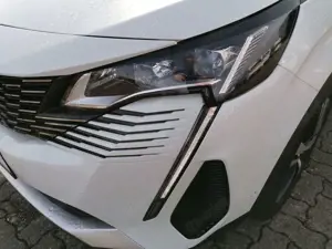 Peugeot 5008 2.0 BlueHDi 180 FAP GT Navi PDC Pano LED Bild 3