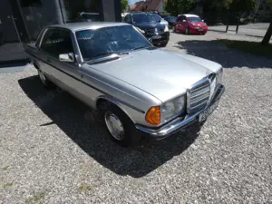 Mercedes-Benz 280 CE Coupe