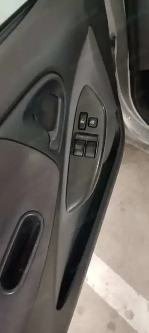 Toyota Yaris Yaris 1.0 linea luna Bild 2